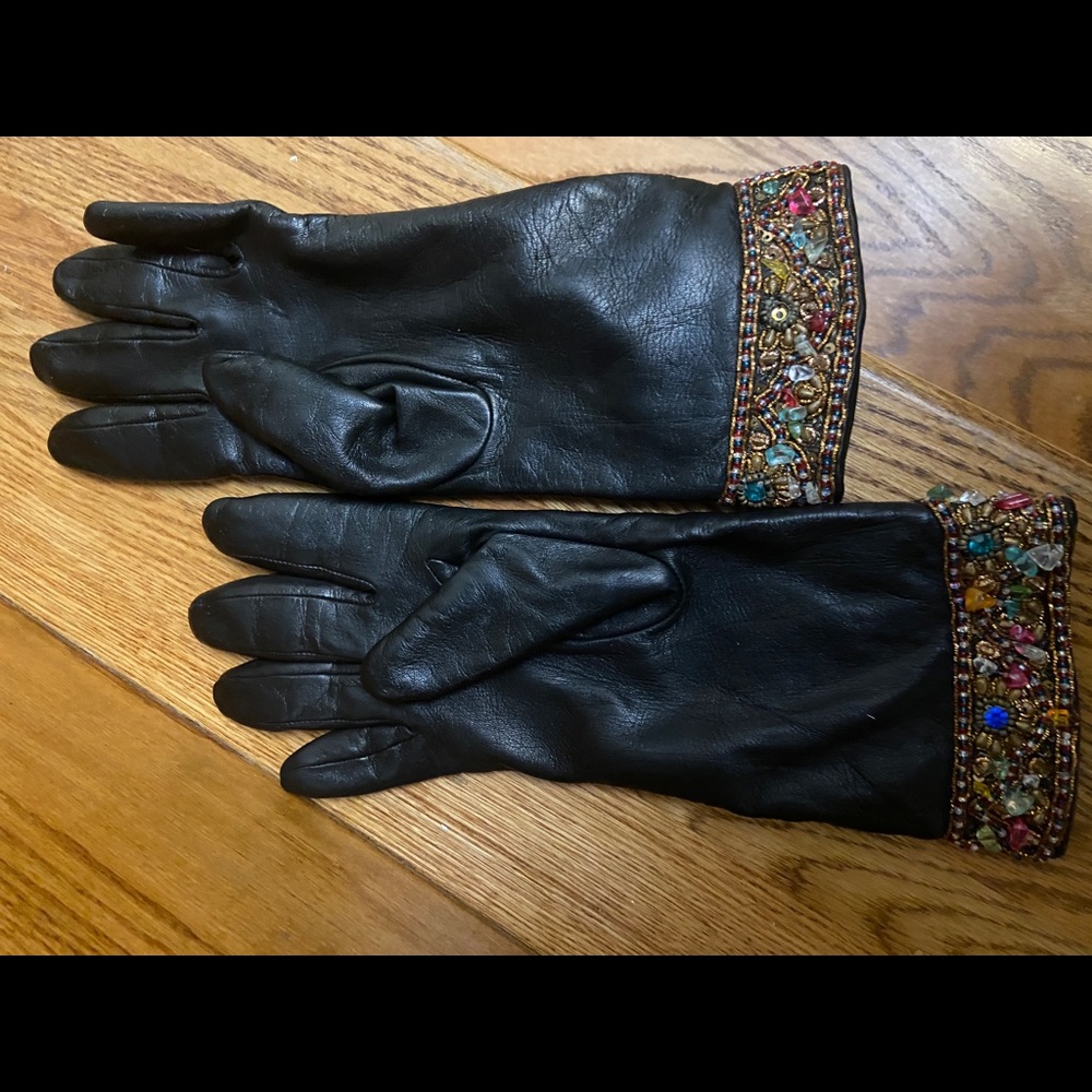 Vintage Embellished Black Leather Women's Gloves - Picture 2 of 8